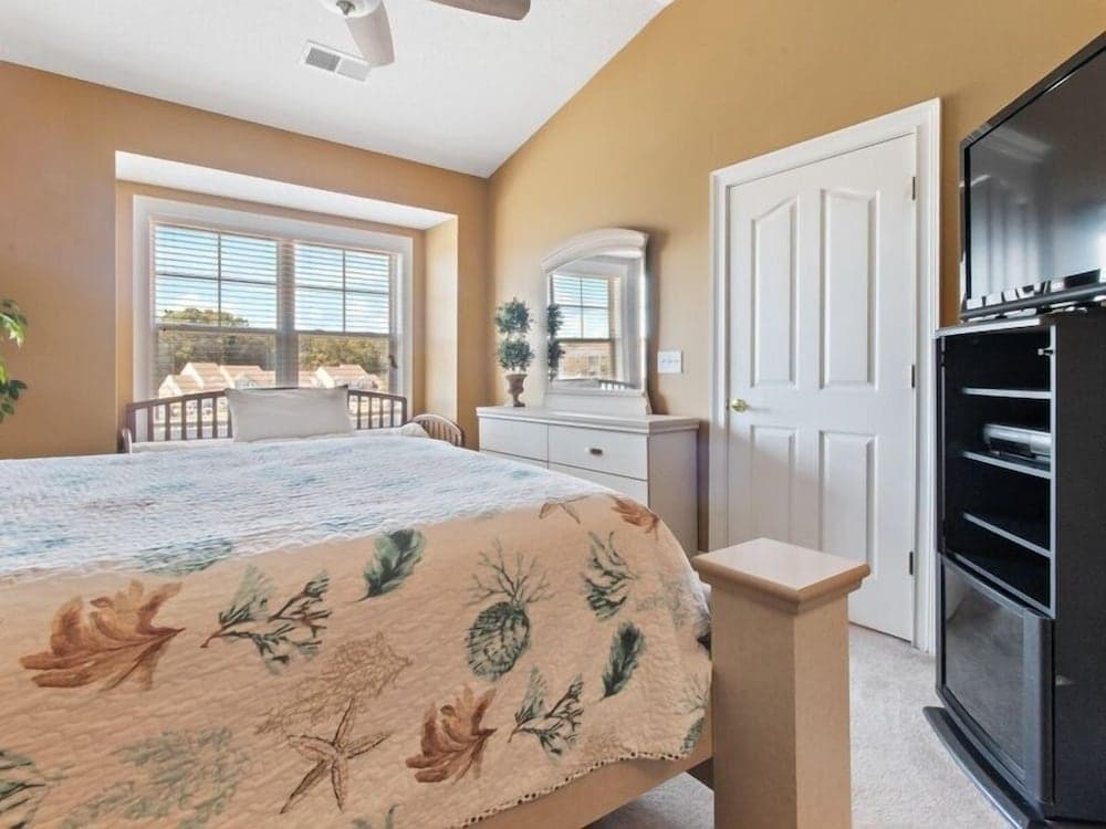 Havens #331 3 Bedroom Condo by Redawning