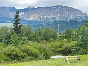 Glacier Grizzly Resort - Glamping