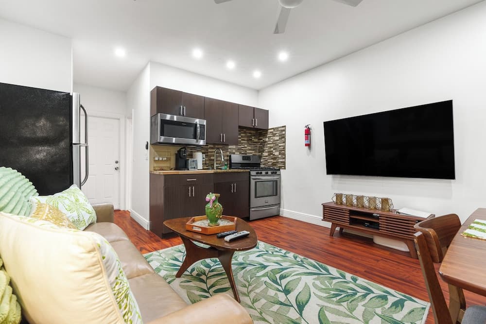 The Pearl Beachside Apartments on Hollywood Beach Broadwalk