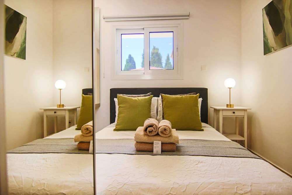 Phaedrus Living Seaside Luxury Limnaria 172