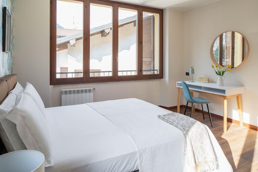 Holiday Apartment 10- San Siro lake Como