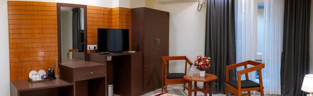 Hotel Hilltop International