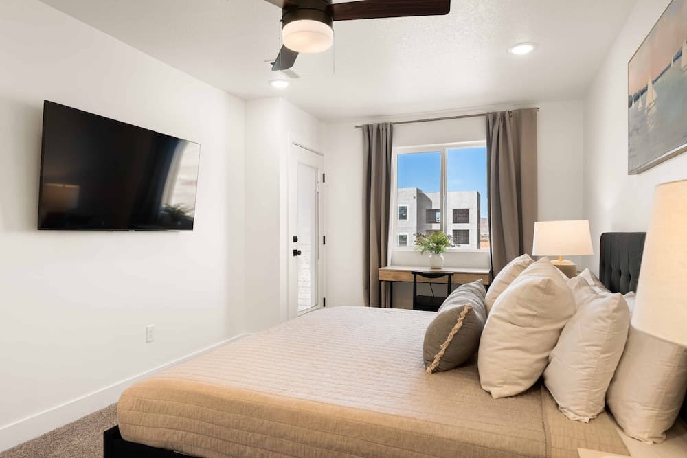 Putter's Paradise at Desert Color #99 by RedAwning