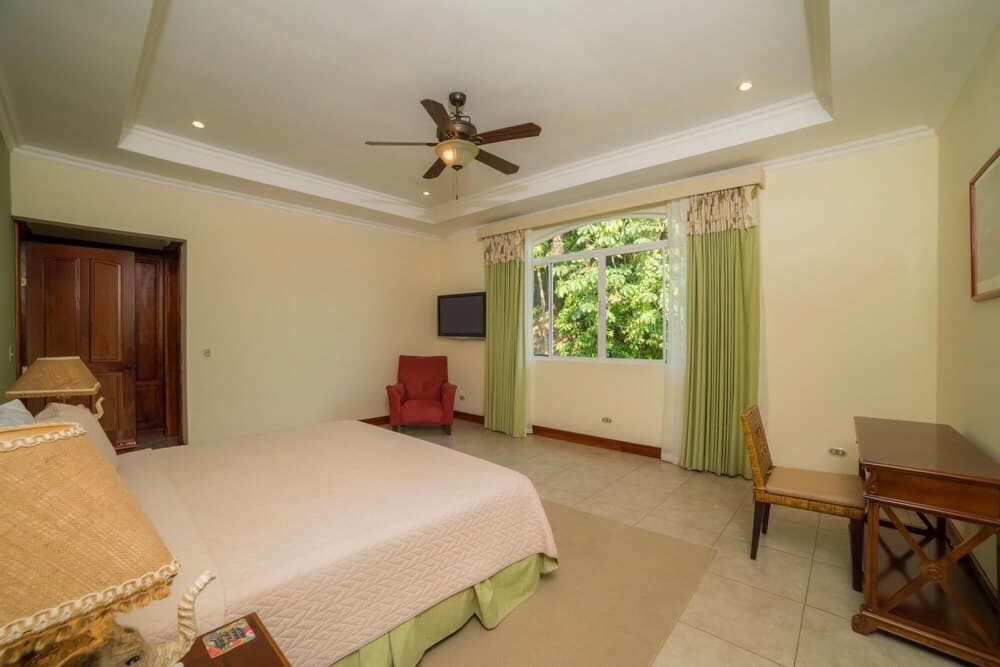 Casa Pacifica in Playa Herradura