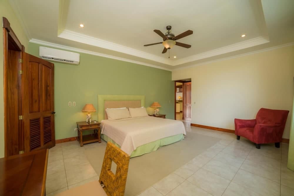 Casa Pacifica in Playa Herradura