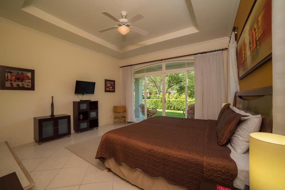 Colina 14E - 2 bdr 2 Bath