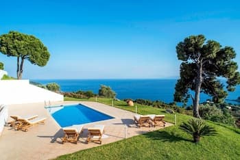 Skiathea Villas Villa B