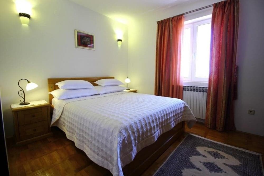 Villa Boskovic - Four-bedroom Villa With Swimming Pool and Sea View 8 ID Direct Booker 2142