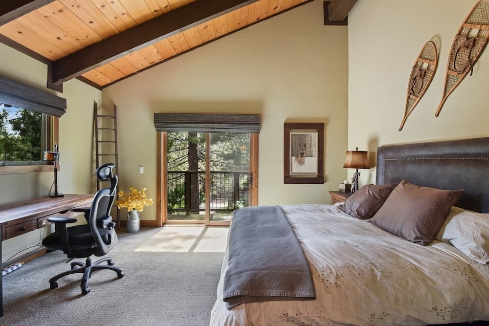 Canterbury Luxury Chalet - Hot Tub, Backs To Forest 3 Bedroom Home by Redawning