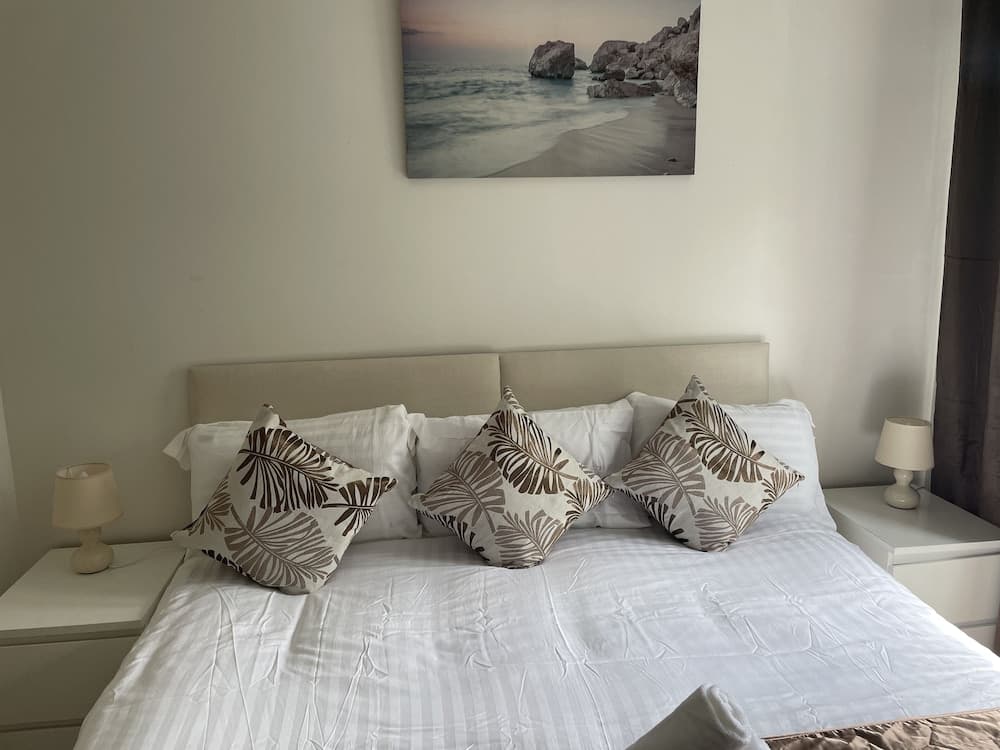 Paris Royal Paradise