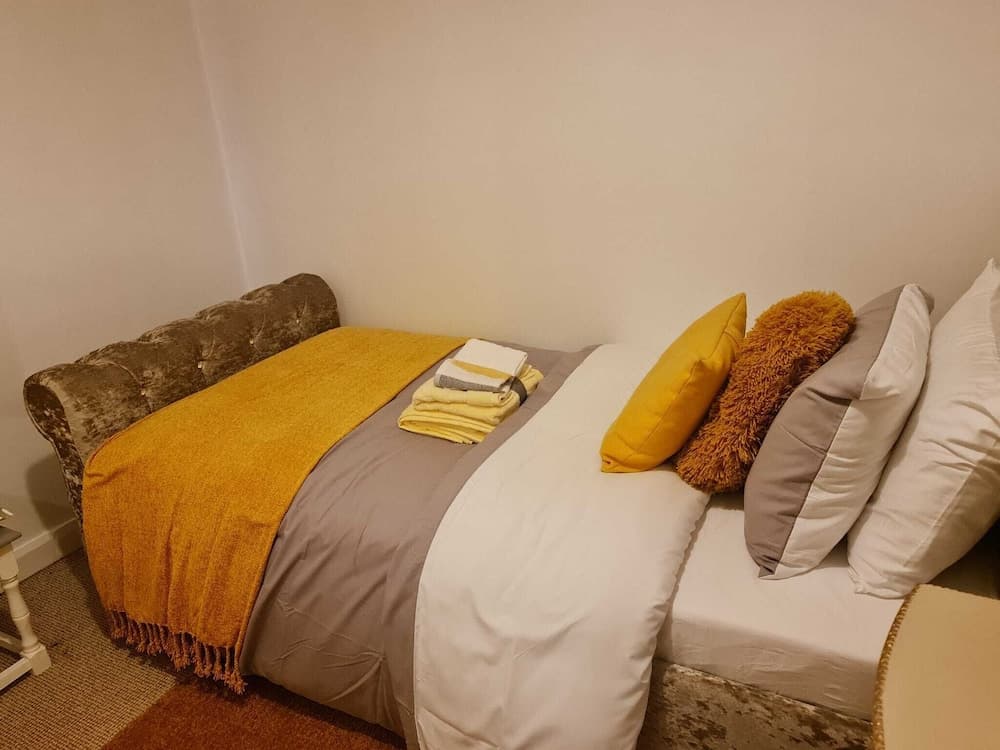 Immaculate 3-bed House in Middleton