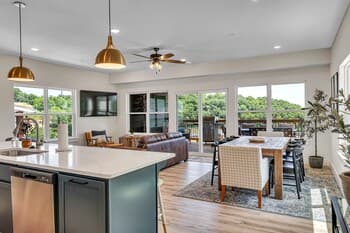 Merlot Mountain 6 Bedroom Home by Redawning