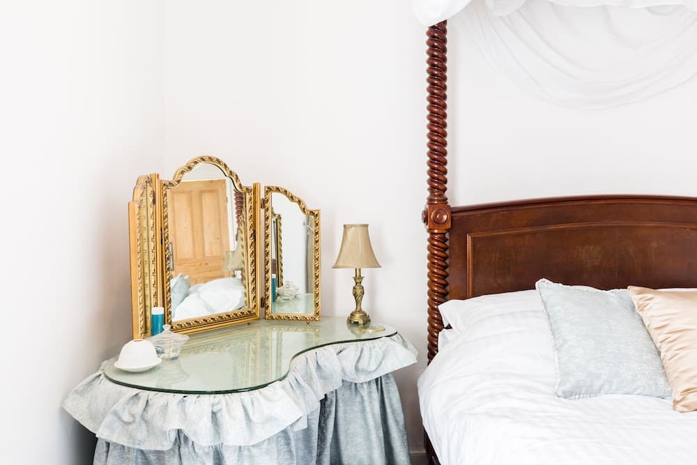 Shakespeare House, Free Parking, Town Centre Location