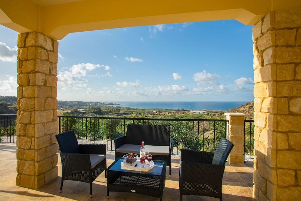 Villa Blue Jadeite Eastmed Villas