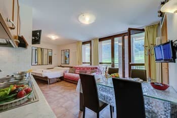 La Marmotta Campo Smith On The Ski Slope