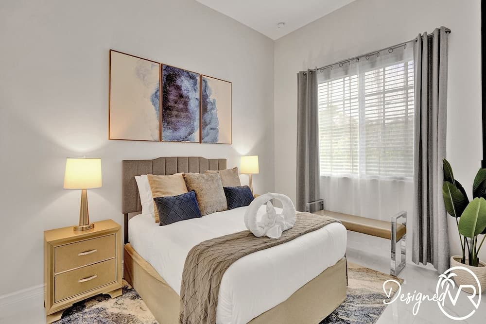 CASA NOBU Modern 6BR w POOL & Gameroom