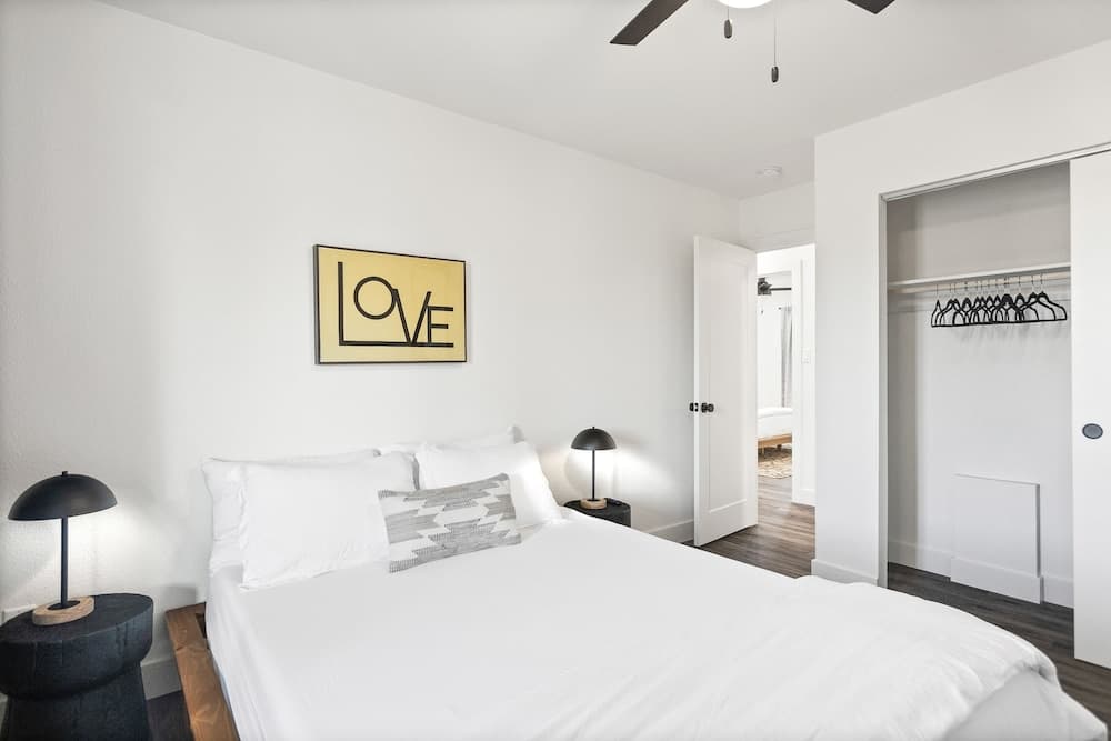 El Descanso in Meyer Park - Heated Pool