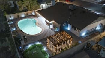 El Descanso in Meyer Park - Heated Pool