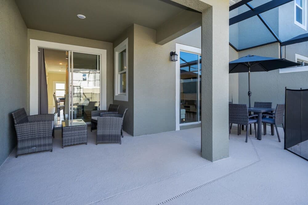 Gorgeous New Home With Private Pool Within Minutes to Disney and Most Attractions