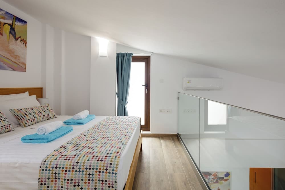 Coconut Palm Paradise