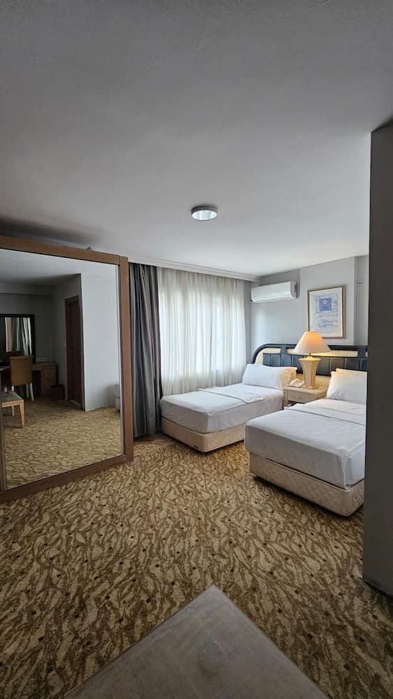 Sever Suites Hotel