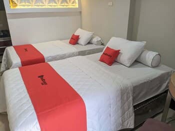 Reddoorz Syariah Near Pasar Aceh Shopping Centre