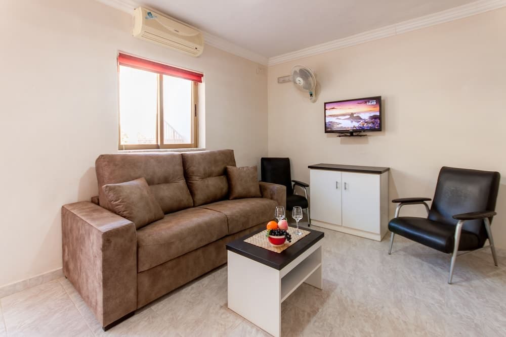 Merill Pool and Sea, charming Apart 3