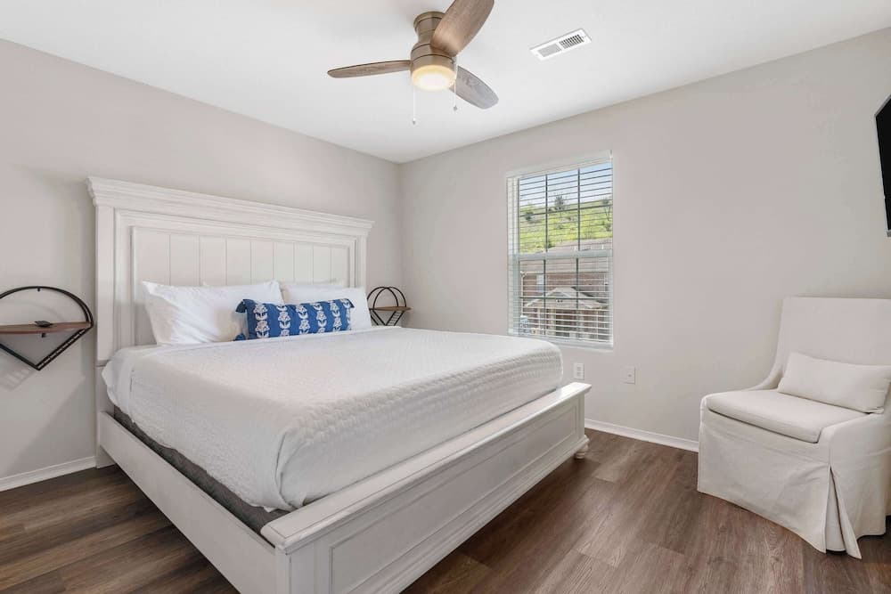 Hillside Duo - 2 Units in The Vineyards Resort