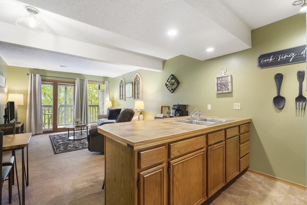 The Circle Retreat Duo