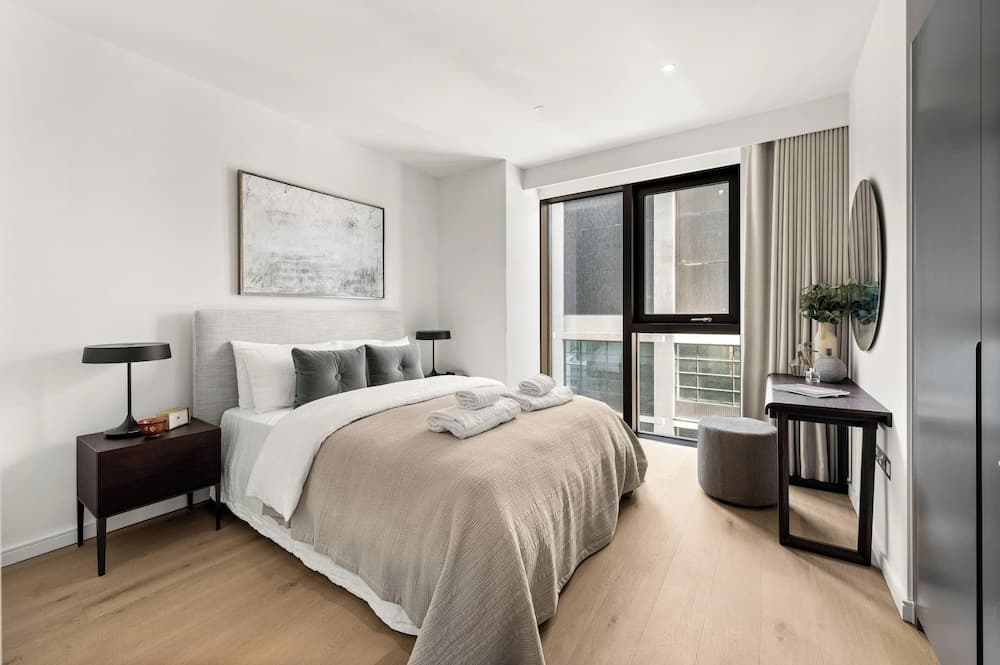 Deluxe two Bedroom Apartment in Londons Canary Wharf