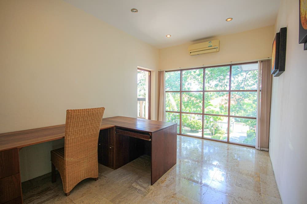 5 BR Pool Villa Close to Beach  CV5