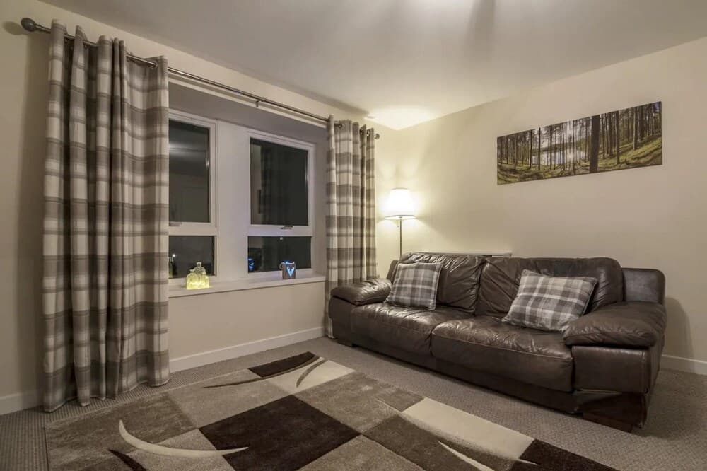 Cosy 2 Bedroom Flat Close to City Centre