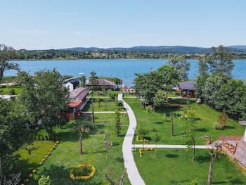 Sapanca Bamboolow Resort