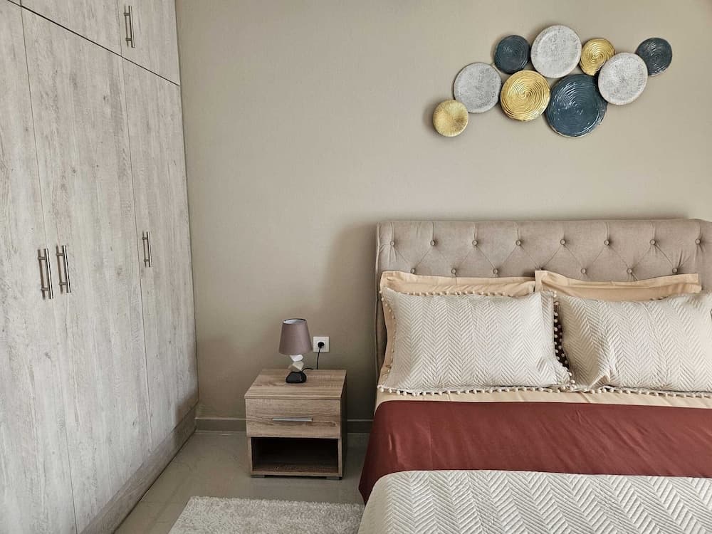 Christa's Home near ATH Airport