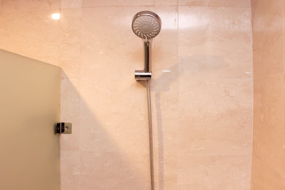 Elegant And Comfy 2Br At Holland Village Jakarta Apartment