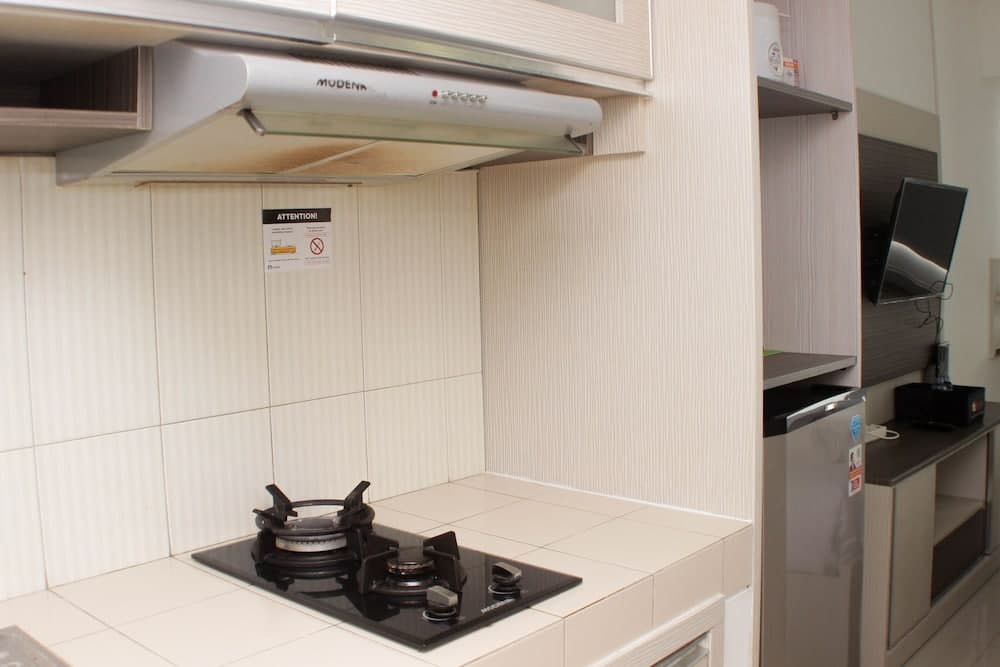 Cozy And Warm Studio At Grand Sentraland Karawang Apartment