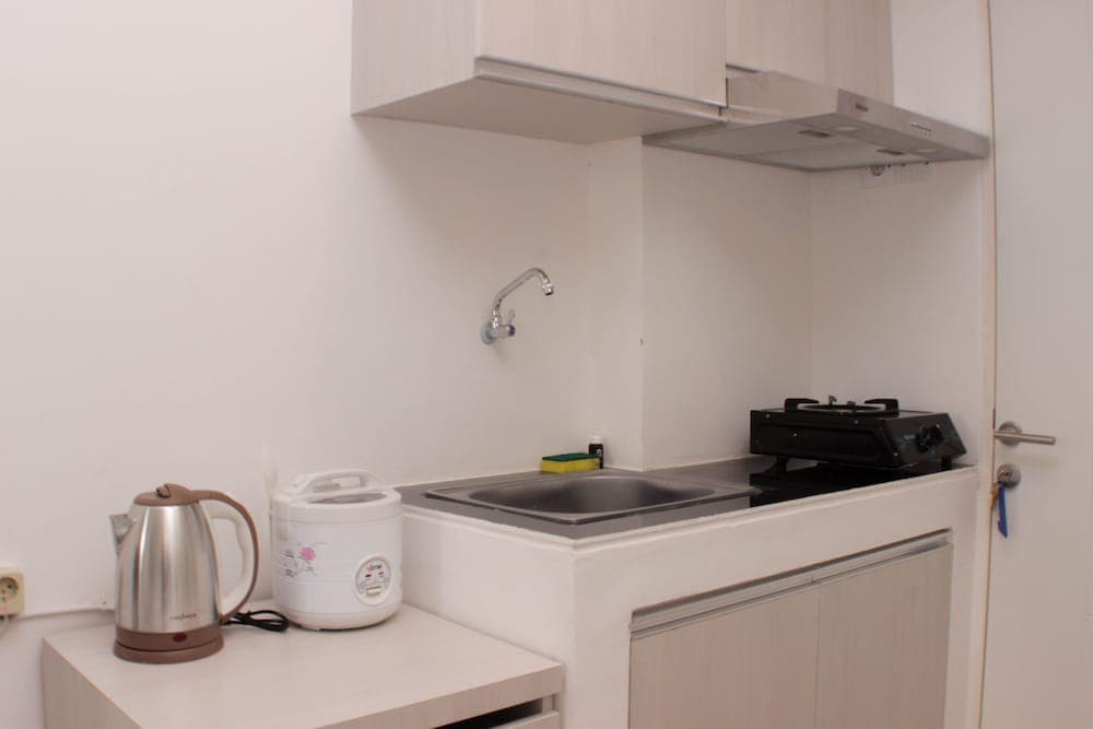 Cozy Living Studio At Urbantown Apartment Karawang