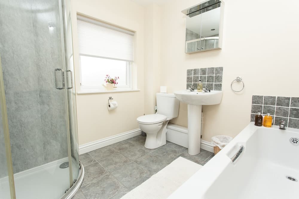 Lovely 3-bed Cottage in the Quiet Hamlet of Horeb