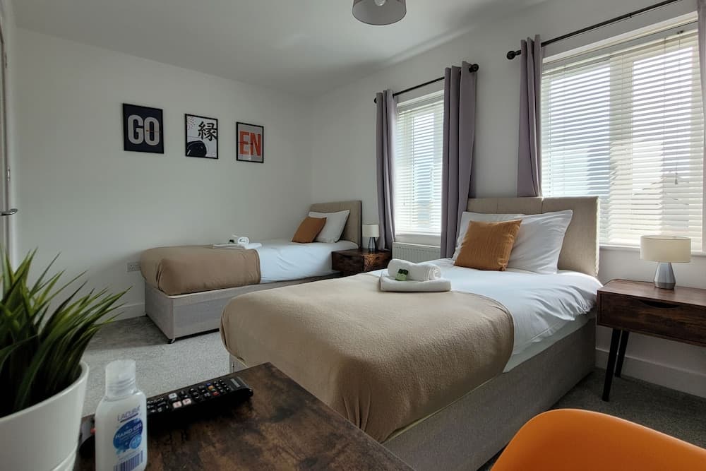 House of 4 Chimneys by Your Lettings UK