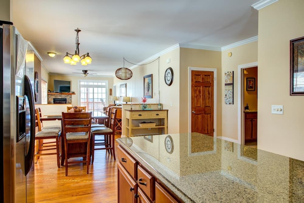 VCI - Klonteska Condominiums #E1