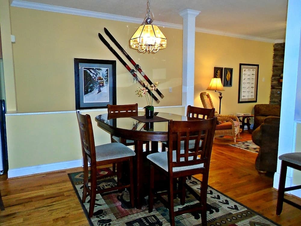 VCI - Klonteska Condominiums #A3