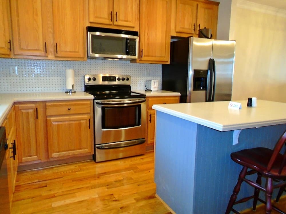 VCI - Klonteska Condominiums #D4