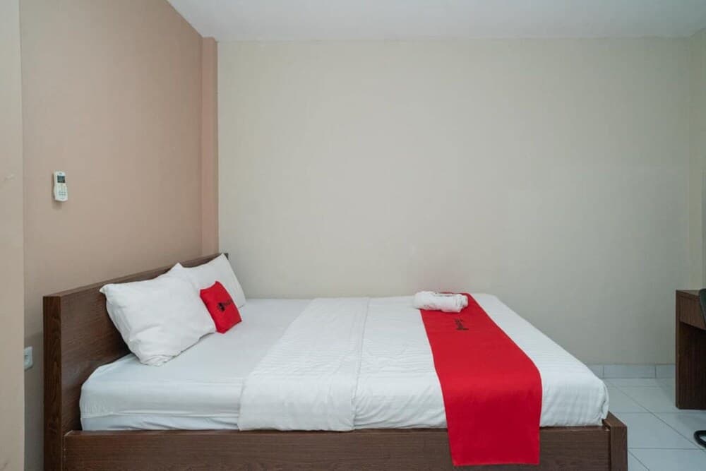 Reddoorz Plus @ Pelita Guest House