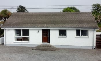 Lovely 3 Bedroom Bungalow Located in Drummore
