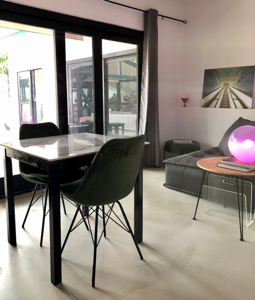 THUISHAVEN adults-only boutique resort