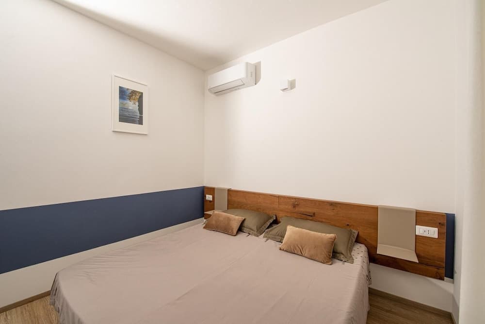 The View - Wind Design Apartment With Terrace Lake View and Pool