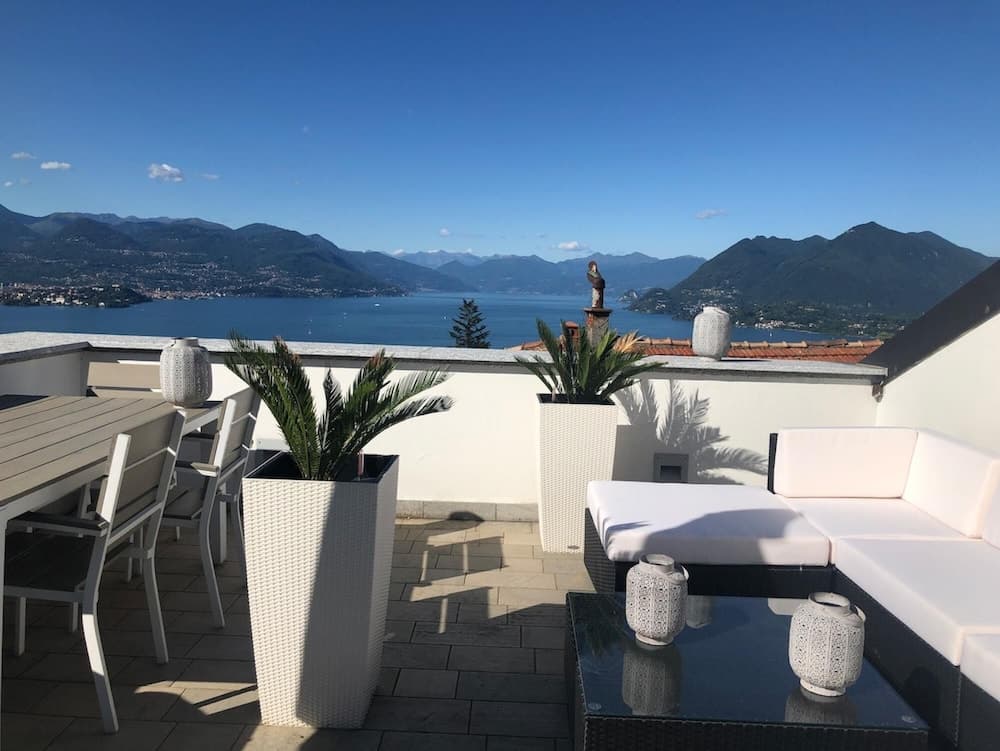 Tra Sassi Stelle Apartment in a Stone House With Lake View