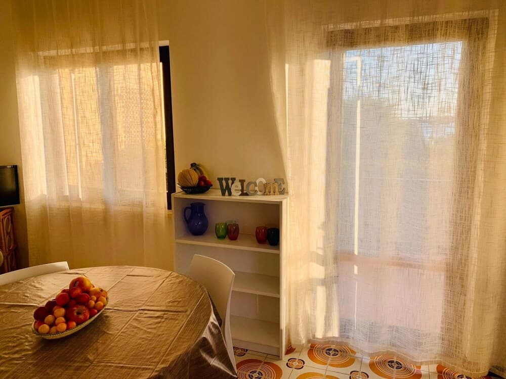 Beachfront Three Room Apartment With Garden Ostrica