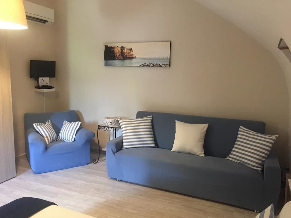 Era s House With Air Conditioning and Internet Wi-fi