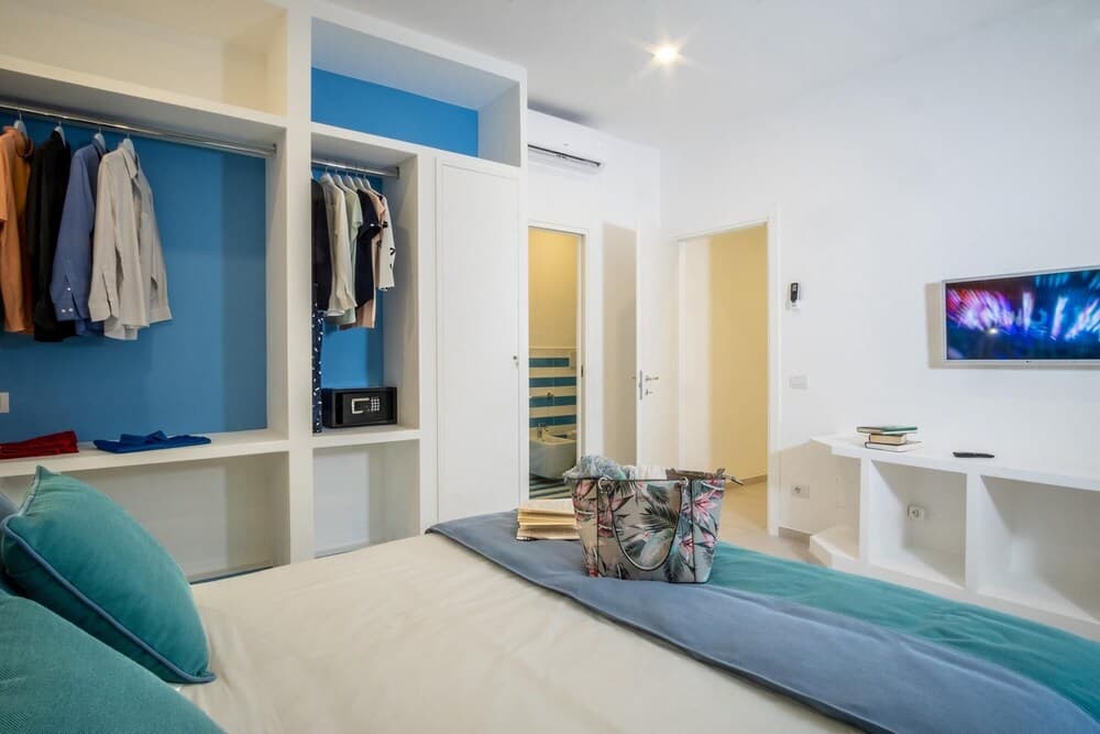 Appartamento Leone Rosso With Private Terrace Air Conditioning and Internet Wi-fi